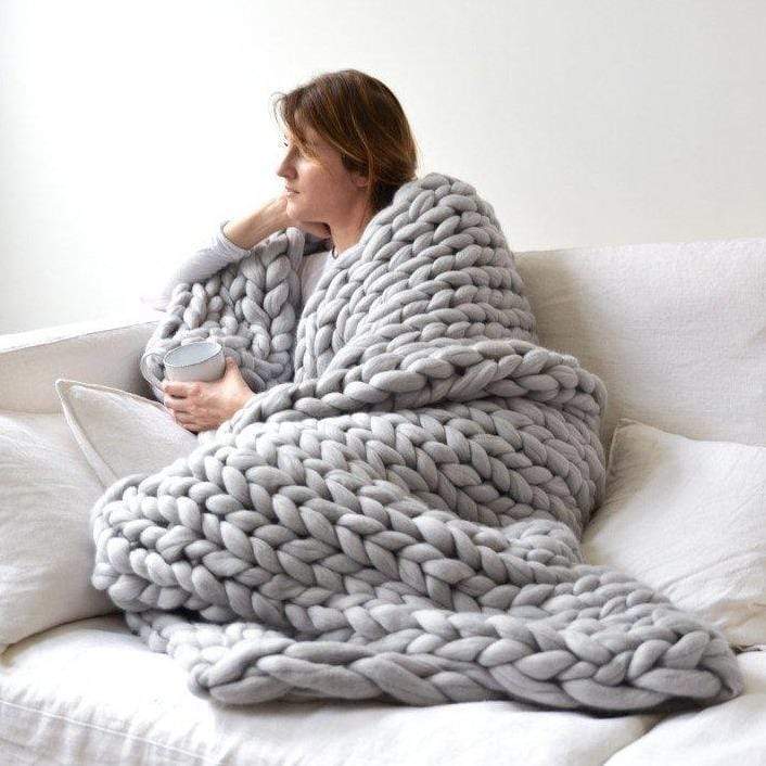 2022 New! Royalulu Hand-woven Super Thick Wool Blanket Warm Smooth Delicate Winter Blanket Thickness 8CM Woolen Sofa Blanket