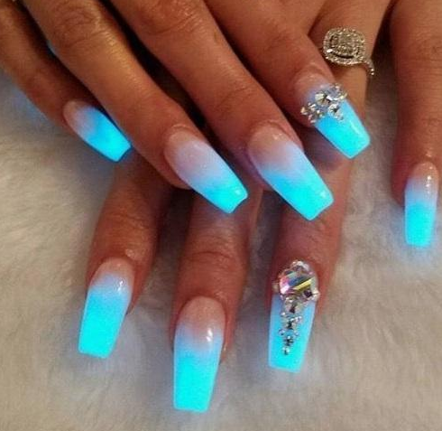 GLOWI NAILS - GLOW IN THE DARK NAIL POLISH