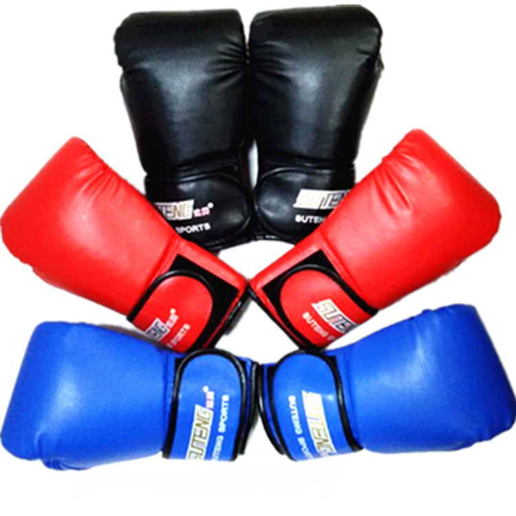 Sanda fighting and sandbag Training Boxing