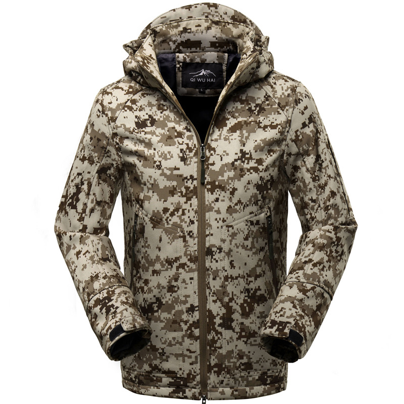 Outdoor leisure soft shell submachine garment men's sports jacket jacket jacket thin section camouflage tactical jacket tide