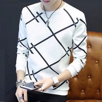 Round neck men's long sleeve sweater
