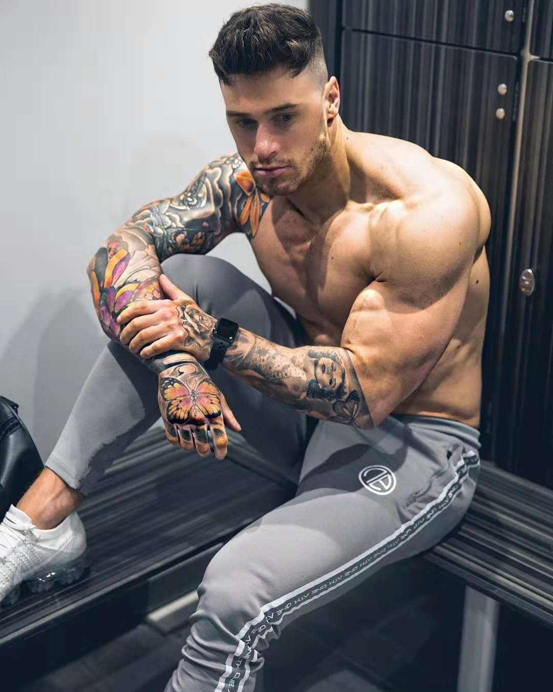 Sports trousers
