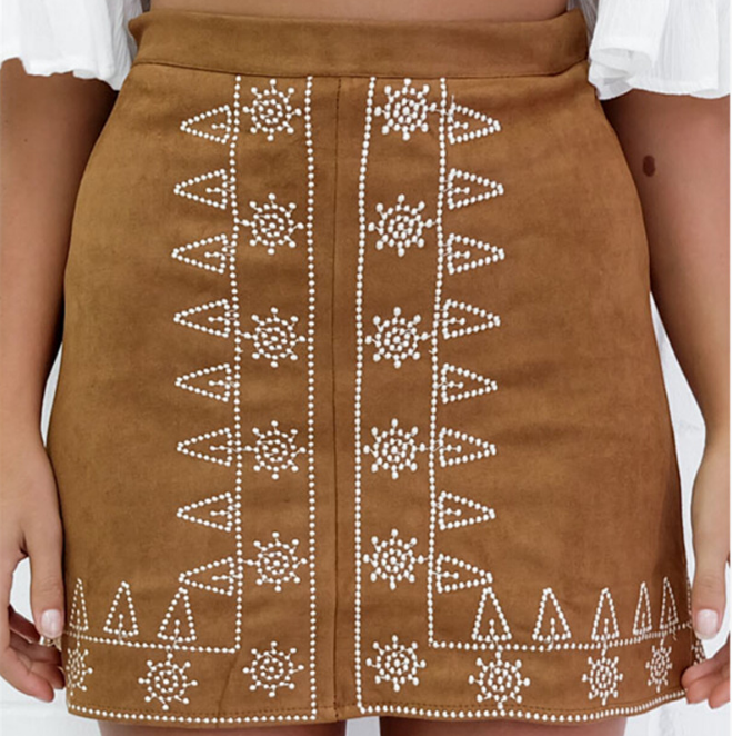 Embroidery A-line Skirt (Black and Brown)