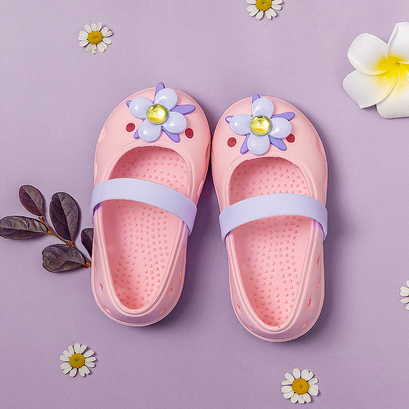 Cute non-slip soft bottom hole shoes