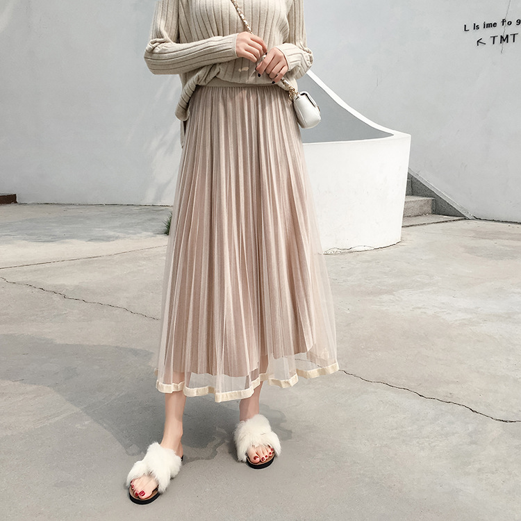 Velvet pleated skirt