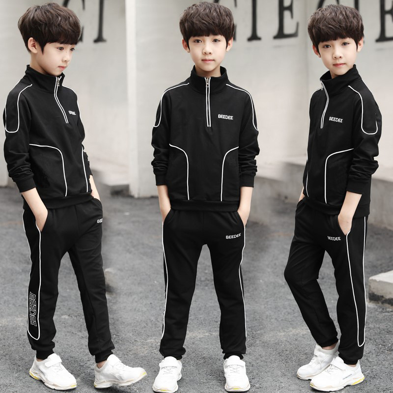 Korean version of the trend sweater suit