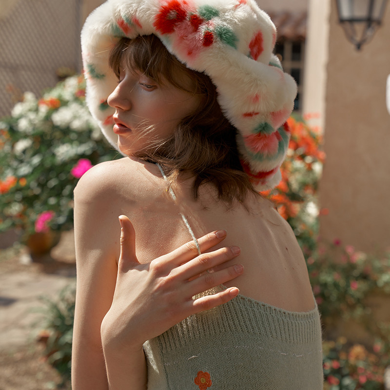Retro exaggerated huge flower beret