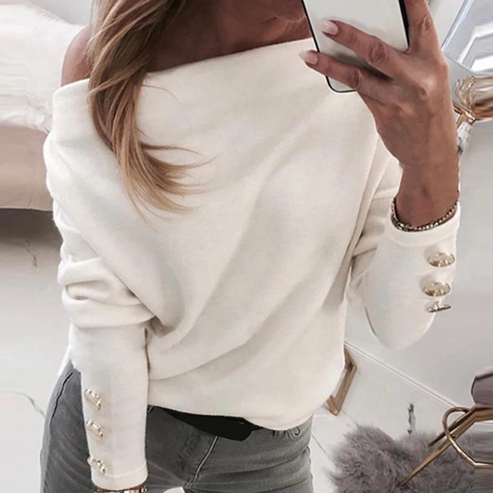 Off-the-shoulder bottoming shirt