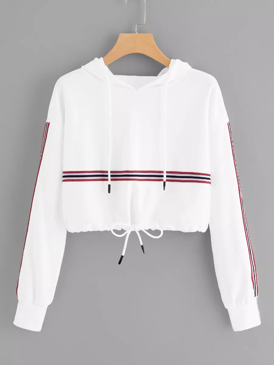 Crop clashing with ribbon and hoodie