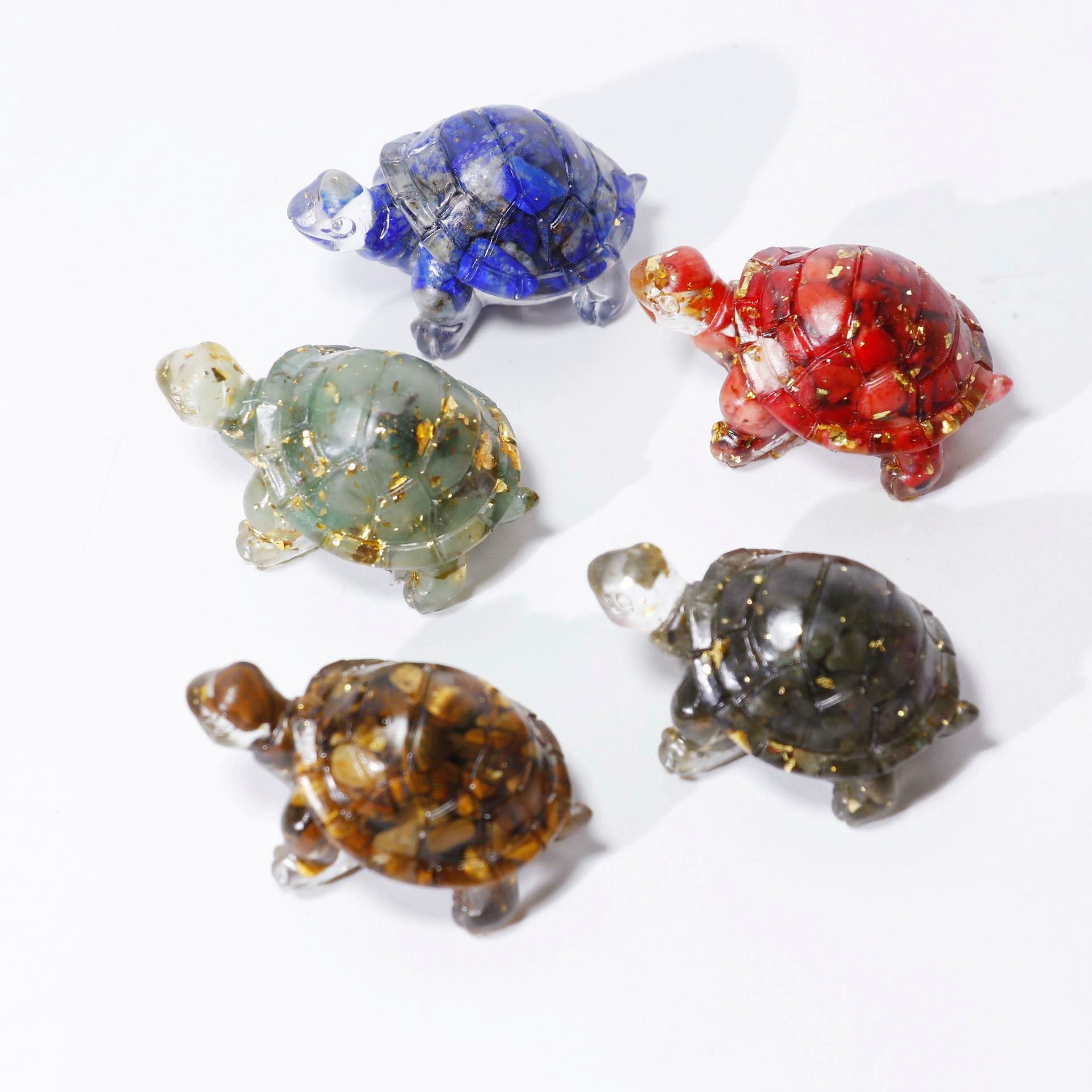 Natural Crystal Chip Resin Mold Turtle Statue Healing Gemstone Golden Foil Orgone Tortoise Figurine Sculpture Pocket Stone For Home Office Feng Shui Decoration Collectible Ornament