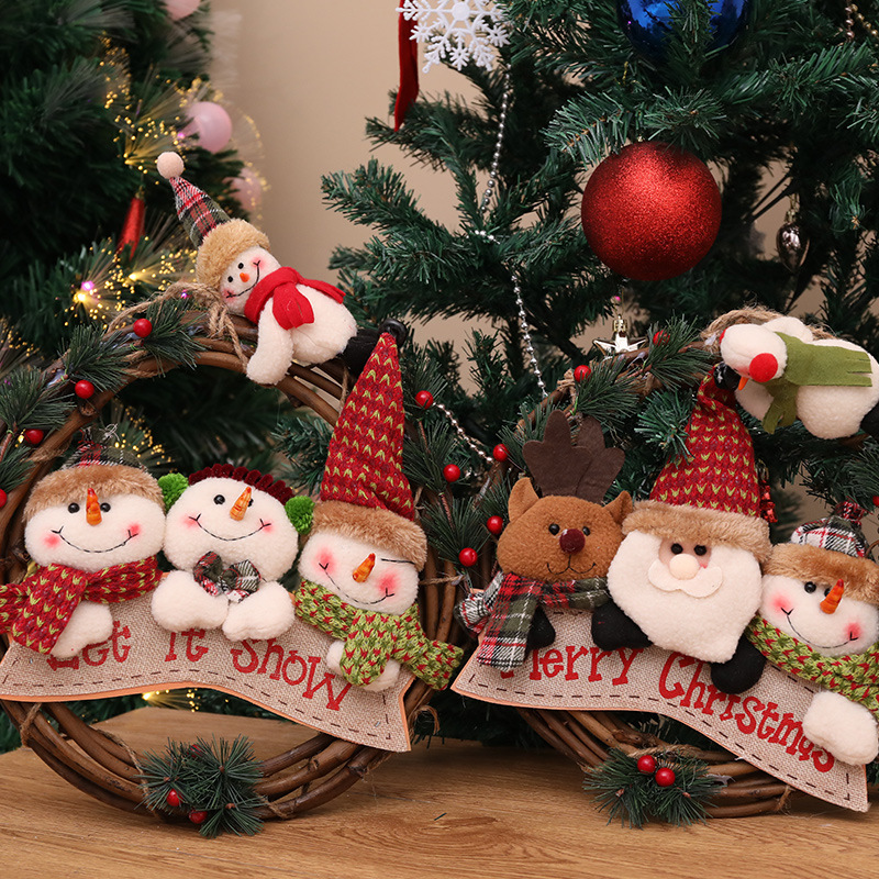 New Christmas Rattan Wreath Decorative Ornaments Snowman Santa Claus Elk Rattan Circle Hanging Holiday Scene Decoration Supplies