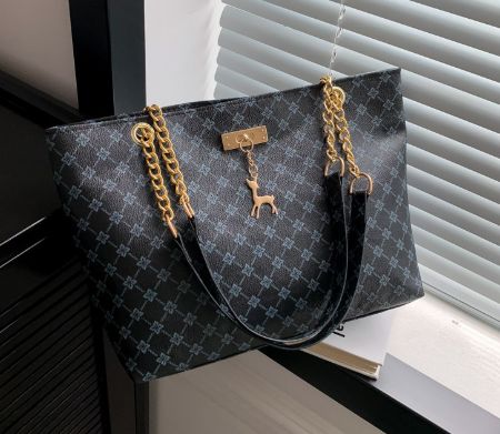 Vintage Commuter Textured Chain Shoulder Bag