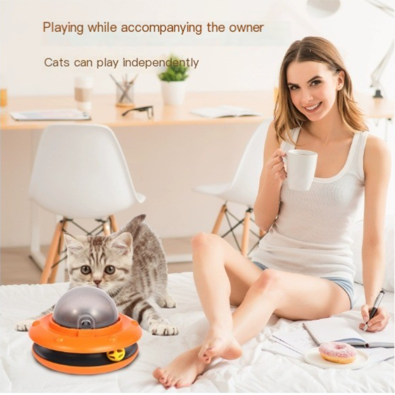 Hot Supply New Product UFO, Cat, Dog, Pet Food Dispenser, Leakage Feeder, Automatic Feeder, Self Fun Toy