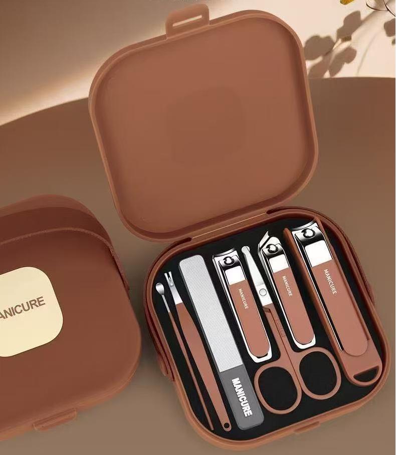 Anti-Splash Nail Clipper Set — Premium Portable Case Kit Featuring Nail Clippers, Ear Picks, and Manicure Tools